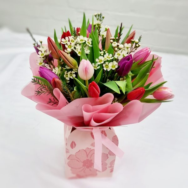 .Mothers Day Mixed Tulip Box